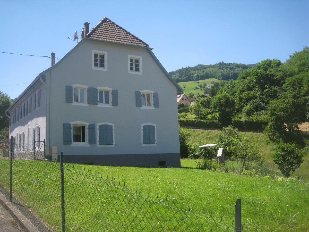 Gite En Pleine Verdure Au Coeur Du Village ラプートロワ エクステリア 写真